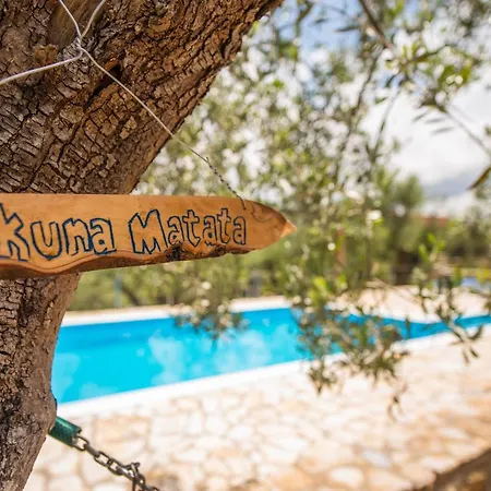 Lodge Hakuna Matata Holidays Agalia With Airco & Pool In Greek Olive Grove