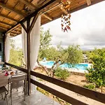 Hakuna Matata Holidays Agalia With Airco & Pool In Greek Olive Grove Деревянный коттедж
