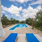 Hakuna Matata Holidays Agalia With Airco & Pool In Greek Olive Grove *