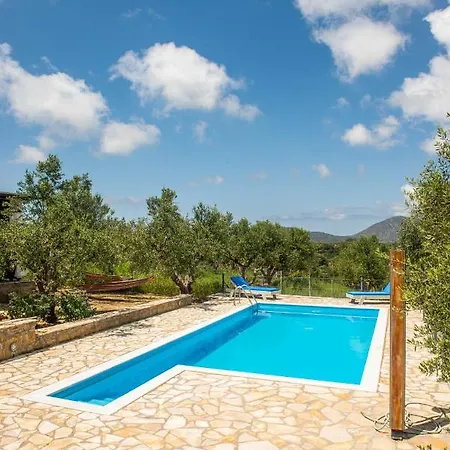 Hakuna Matata Holidays Agalia With Airco & Pool In Greek Olive Grove 롯지 메토니
