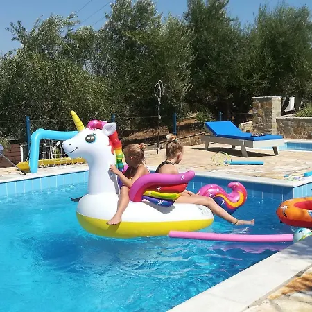 Hakuna Matata Holidays Agalia With Airco & Pool In Greek Olive Grove * מת'וני