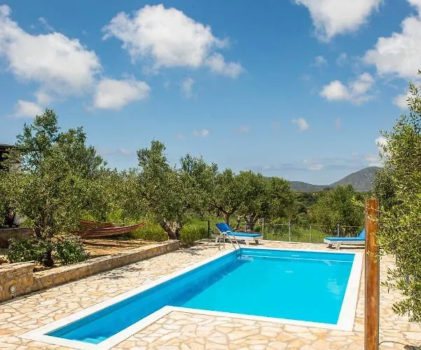 Hakuna Matata Holidays Agalia With Airco & Pool In Greek Olive Grove Jaktstuga Methone