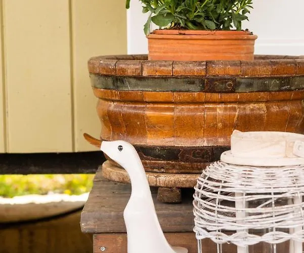 Jaktstuga Hakuna Matata Holidays Agalia With Airco & Pool In Greek Olive Grove Methone