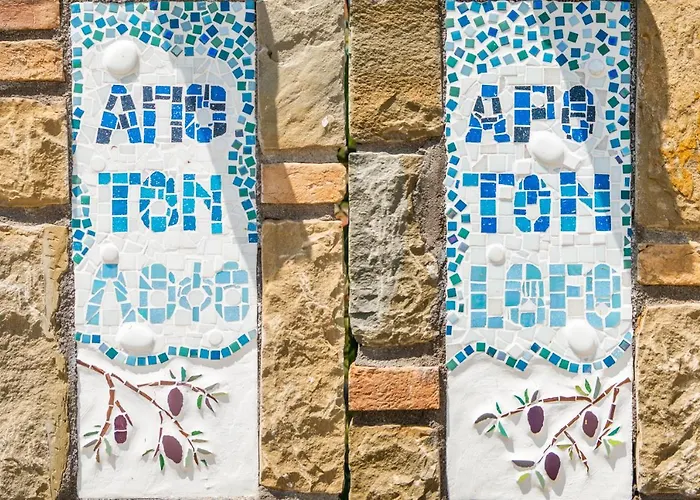 Hakuna Matata Holidays Agalia With Airco & Pool In Greek Olive Grove Jaktstuga